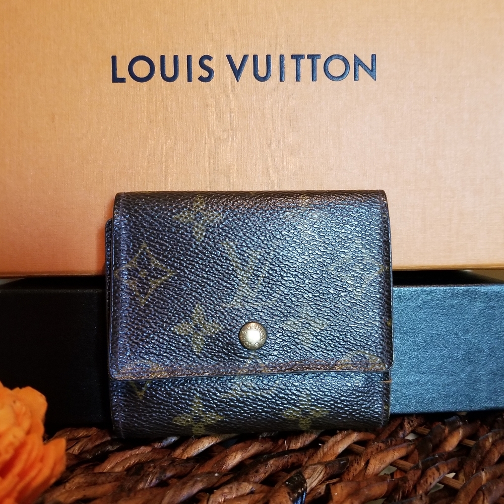 Louis Vuitton Monogram Card Holder Authentic